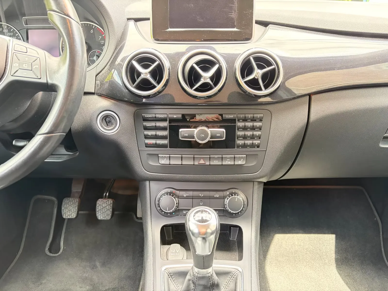 Mercedes-Benz B 180 BlueEFFICIENCY | AHK| Bi-Xenon | Park-Assist Bild 11