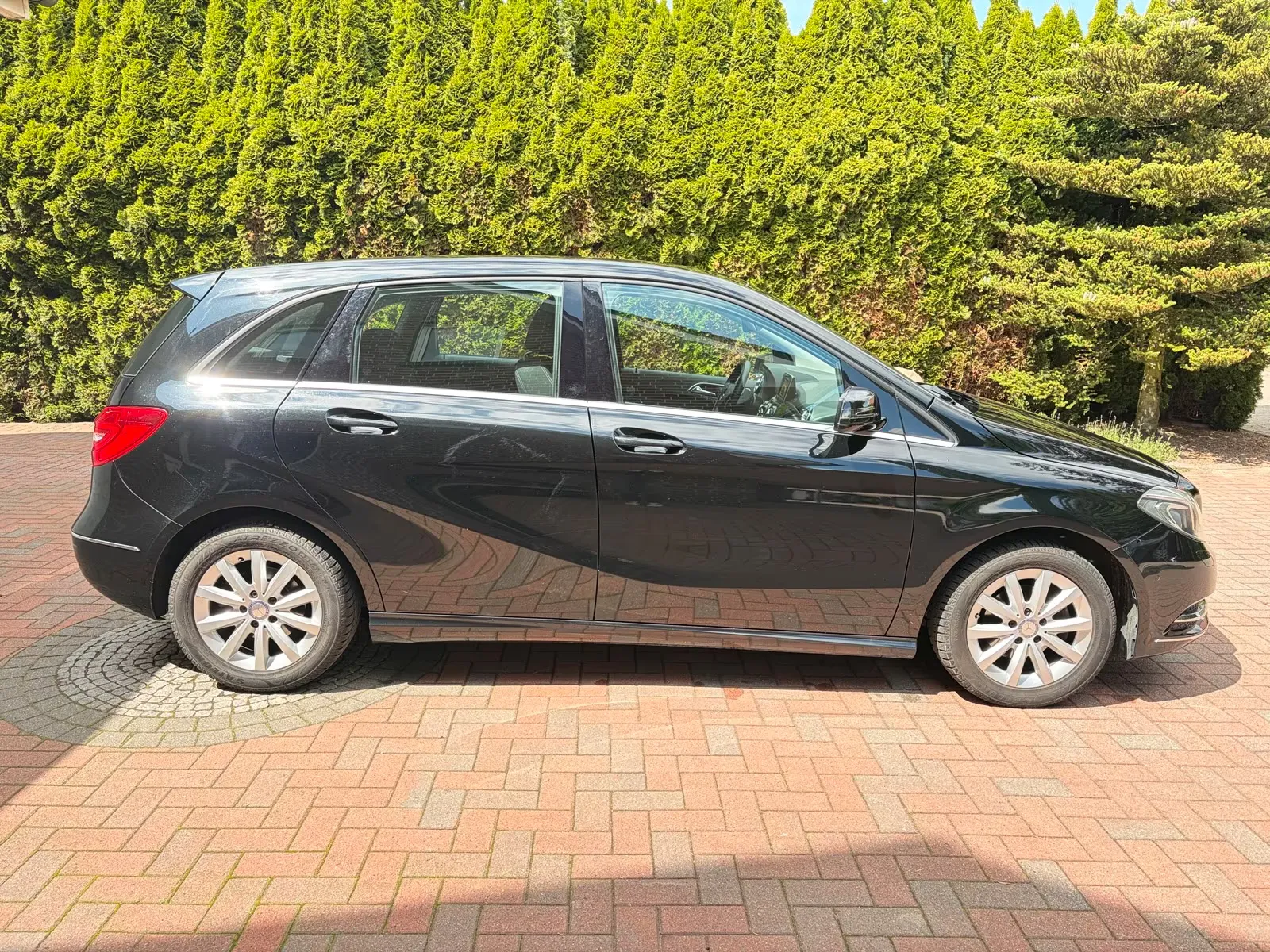 Mercedes-Benz B 180 BlueEFFICIENCY | AHK| Bi-Xenon | Park-Assist Bild 7