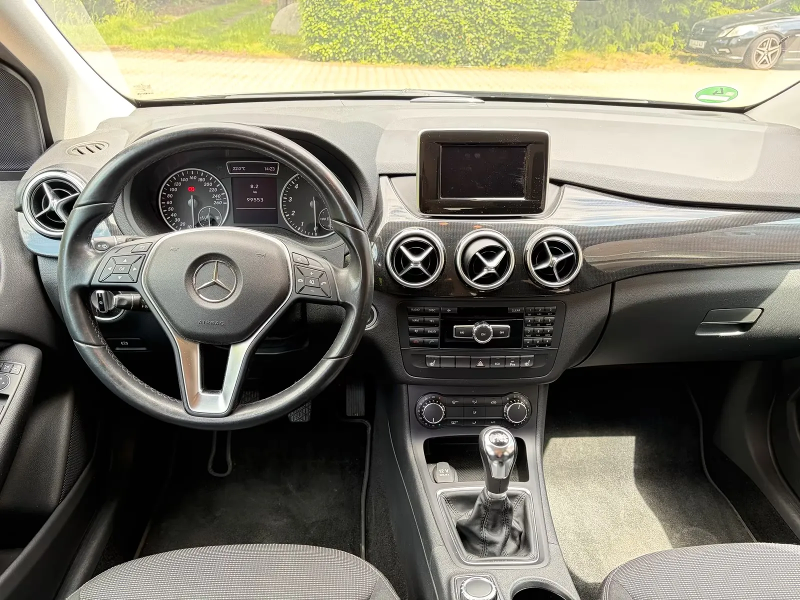 Mercedes-Benz B 180 BlueEFFICIENCY | AHK| Bi-Xenon | Park-Assist Bild 12